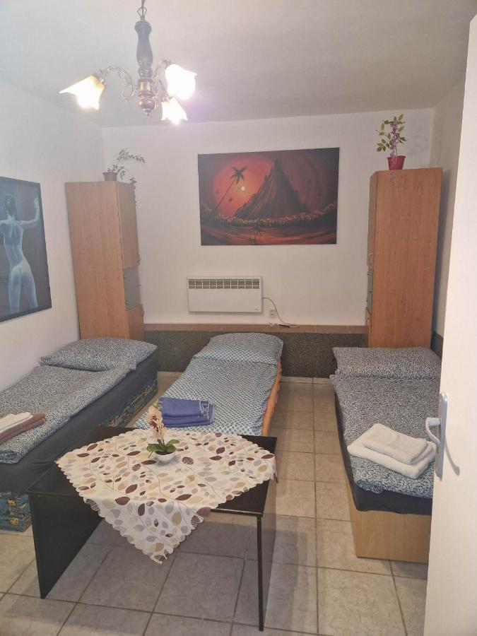 V Sukromi * Dolne Plachtince